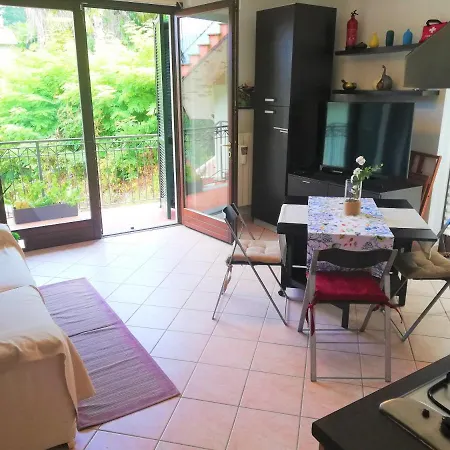 - Scintilla Di Apartament Luino